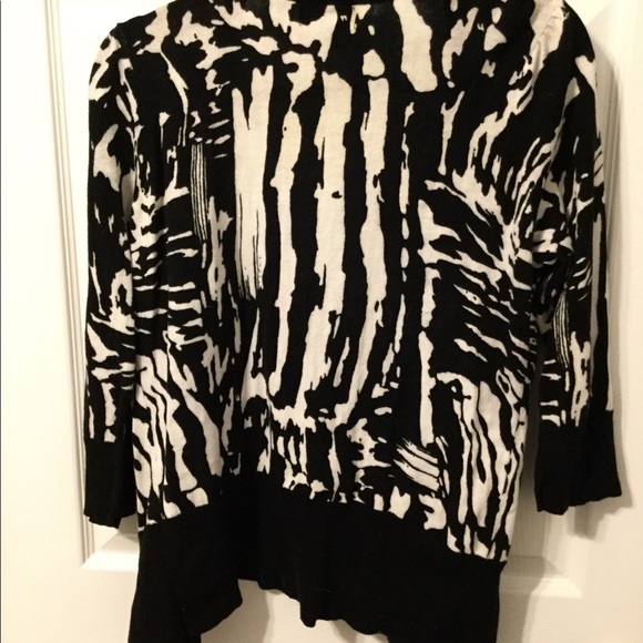 AB Studio Zebra Inspired Sweater - Picture 4 of 4